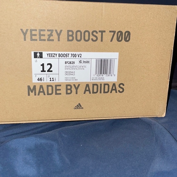 COPY - Selling a used pair of yeezy 700V2 static - Picture 6 of 9